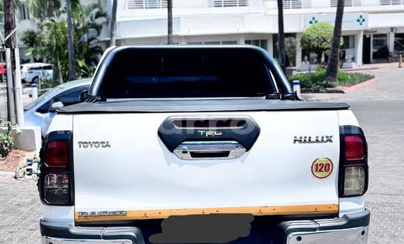 Nunua Mpya Toyota Hilux Nyeupe Gari ndani ya Maputo nchini Maputo Nunua Mpya Toyota Hilux Nyeupe Gari ndani ya Maputo nchini Maputo