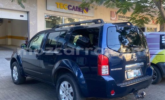 Buy Used Nissan Pathfinder Blue Car in Maputo in Maputo Buy Used Nissan Pathfinder Blue Car in Maputo in Maputo