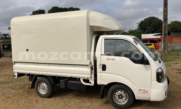 Nunua Ilio tumika Kia K5 Nyeupe Gari ndani ya Maputo nchini Maputo Nunua Ilio tumika Kia K5 Nyeupe Gari ndani ya Maputo nchini Maputo