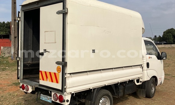 Nunua Ilio tumika Kia K5 Nyeupe Gari ndani ya Maputo nchini Maputo Nunua Ilio tumika Kia K5 Nyeupe Gari ndani ya Maputo nchini Maputo