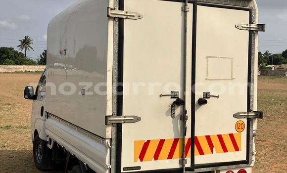 Nunua Ilio tumika Kia K5 Nyeupe Gari ndani ya Maputo nchini Maputo Nunua Ilio tumika Kia K5 Nyeupe Gari ndani ya Maputo nchini Maputo