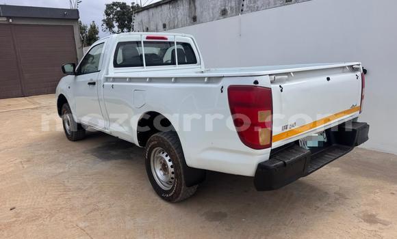 Comprar Usado Mazda BT-50 Branco Carro em Maputo em Maputo Comprar Usado Mazda BT-50 Branco Carro em Maputo em Maputo