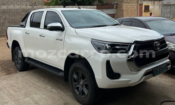 Buy New Toyota Hilux White Car in Maputo in Maputo Buy New Toyota Hilux White Car in Maputo in Maputo