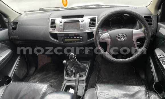Buy Used Toyota Hilux White Car in Maputo in Maputo Buy Used Toyota Hilux White Car in Maputo in Maputo
