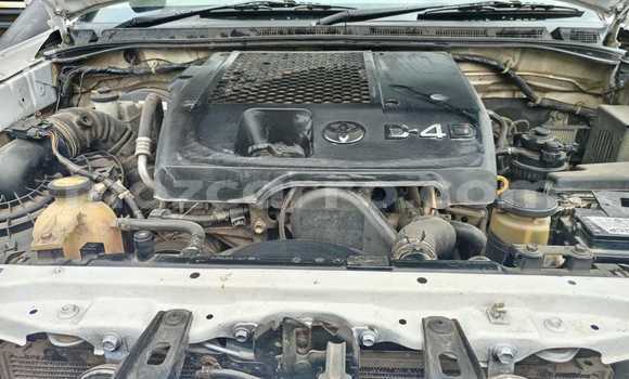 Buy Used Toyota Hilux White Car in Maputo in Maputo Buy Used Toyota Hilux White Car in Maputo in Maputo