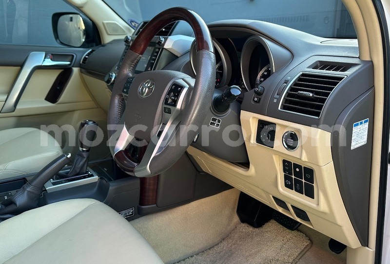 Big with watermark toyota land cruiser prado maputo maputo 39930