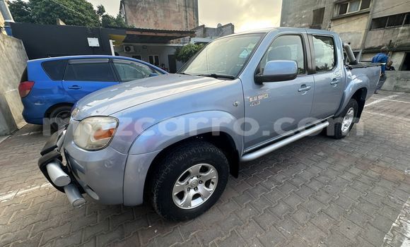 Nunua Ilio tumika Mazda BT-50 Bluu Gari ndani ya Maputo nchini Maputo