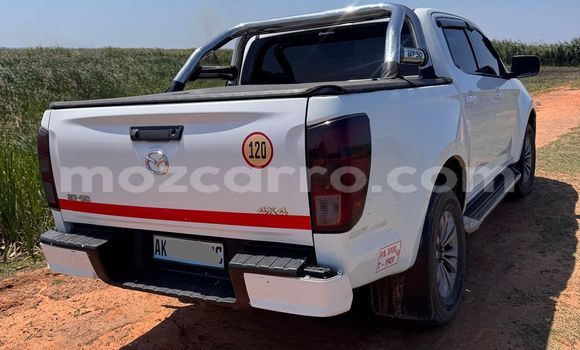 Buy Used Mazda BT-50 White Car in Maputo in Maputo Buy Used Mazda BT-50 White Car in Maputo in Maputo