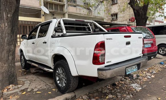 Comprar Usado Toyota Hilux Branco Carro em Maputo em Maputo Comprar Usado Toyota Hilux Branco Carro em Maputo em Maputo