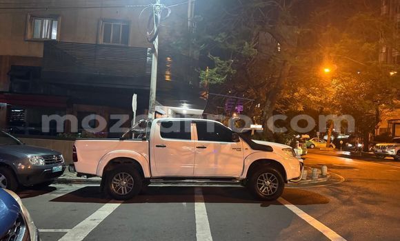 Comprar Usado Toyota Hilux Branco Carro em Maputo em Maputo Comprar Usado Toyota Hilux Branco Carro em Maputo em Maputo