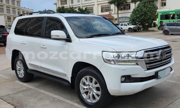 Buy Used Toyota Land Cruiser White Car in Maputo in Maputo Buy Used Toyota Land Cruiser White Car in Maputo in Maputo