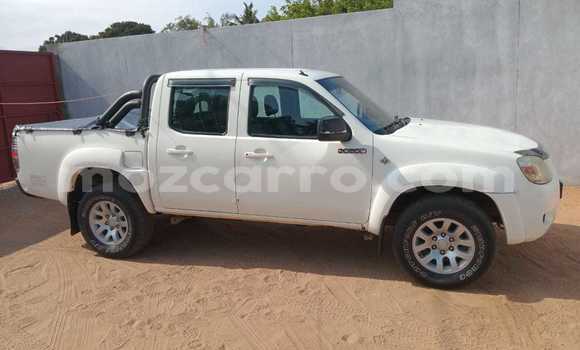 Tenga Tsaru Mazda BT-50 Chena Mota in Maputo in Maputo Tenga Tsaru Mazda BT-50 Chena Mota in Maputo in Maputo