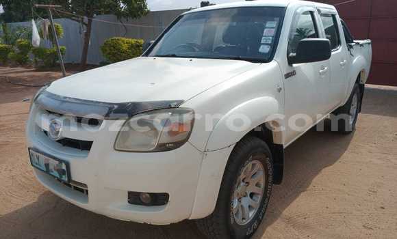 Tenga Tsaru Mazda BT-50 Chena Mota in Maputo in Maputo Tenga Tsaru Mazda BT-50 Chena Mota in Maputo in Maputo