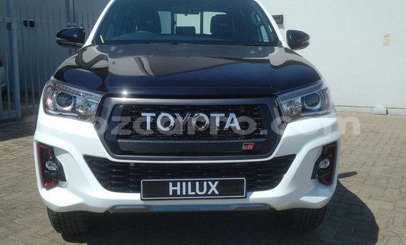 Buy Used Toyota Hilux White Car in Maputo in Maputo Buy Used Toyota Hilux White Car in Maputo in Maputo
