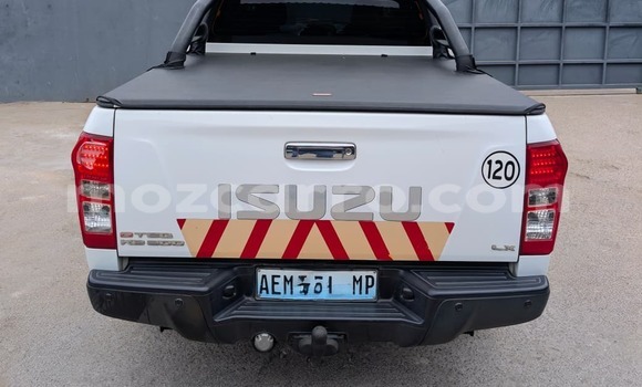 Comprar Usado Isuzu D-MAX Branco Carro em Maputo em Maputo Comprar Usado Isuzu D-MAX Branco Carro em Maputo em Maputo