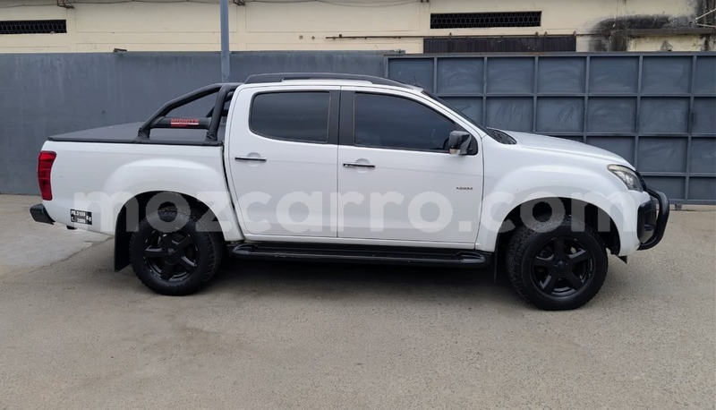 Big with watermark isuzu d max maputo maputo 40031