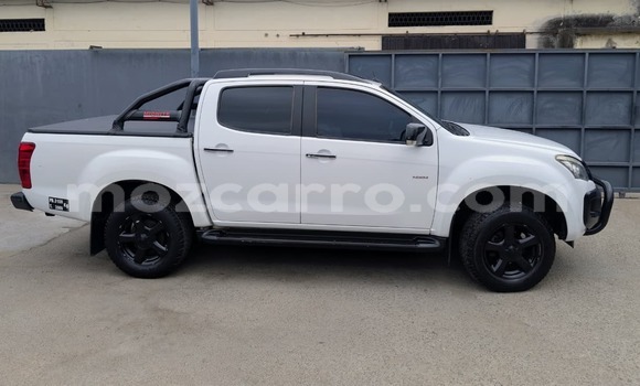 Comprar Usado Isuzu D-MAX Branco Carro em Maputo em Maputo Comprar Usado Isuzu D-MAX Branco Carro em Maputo em Maputo