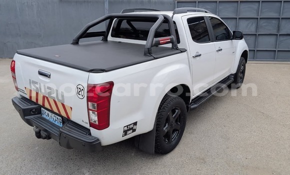 Comprar Usado Isuzu D-MAX Branco Carro em Maputo em Maputo Comprar Usado Isuzu D-MAX Branco Carro em Maputo em Maputo