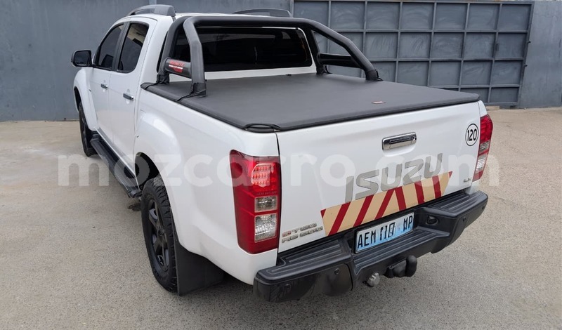 Big with watermark isuzu d max maputo maputo 40031