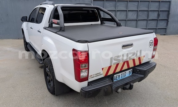 Comprar Usado Isuzu D-MAX Branco Carro em Maputo em Maputo Comprar Usado Isuzu D-MAX Branco Carro em Maputo em Maputo