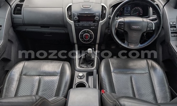 Comprar Usado Isuzu D-MAX Branco Carro em Maputo em Maputo Comprar Usado Isuzu D-MAX Branco Carro em Maputo em Maputo