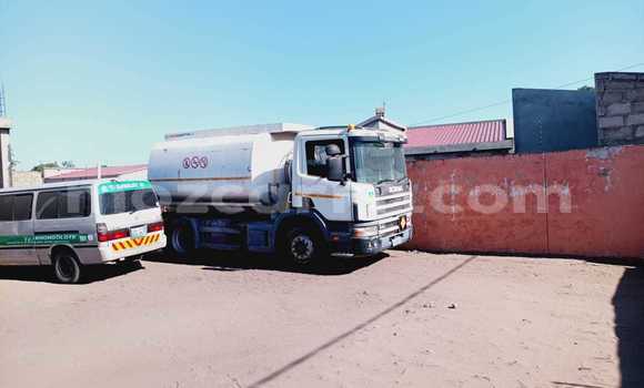 Nunua Ilio tumika Scania R420 Nyeupe Lori ndani ya Maputo nchini Maputo Nunua Ilio tumika Scania R420 Nyeupe Lori ndani ya Maputo nchini Maputo