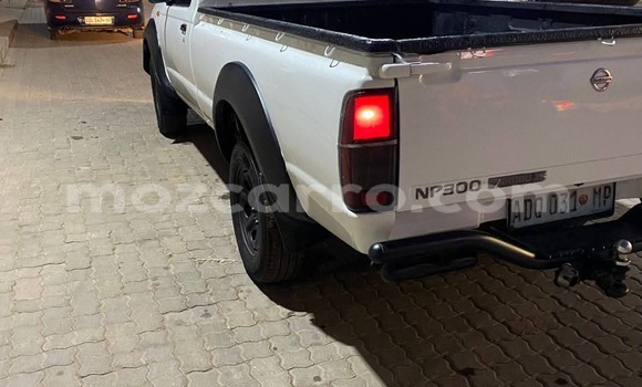 Buy Used Nissan Hardbody White Car in Maputo in Maputo Buy Used Nissan Hardbody White Car in Maputo in Maputo