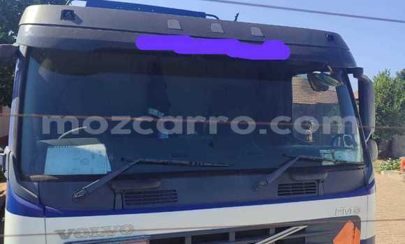 Comprar Usado Volvo F4 Azul Caminhão em Maputo em Maputo Comprar Usado Volvo F4 Azul Caminhão em Maputo em Maputo