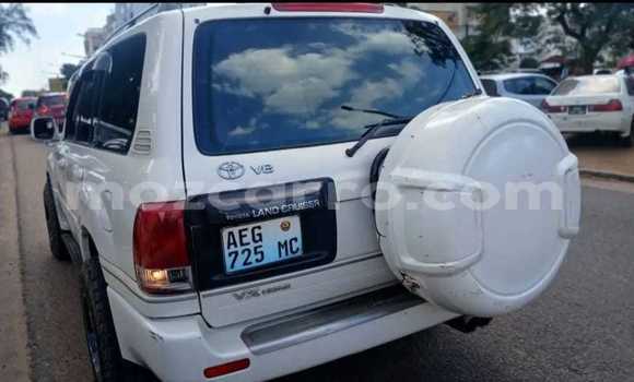 Nunua Ilio tumika Toyota Land Cruiser Nyeupe Gari ndani ya Maputo nchini Maputo Nunua Ilio tumika Toyota Land Cruiser Nyeupe Gari ndani ya Maputo nchini Maputo