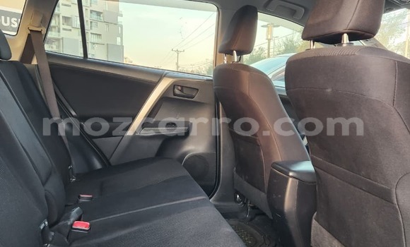 Nunua Ilio tumika Toyota RAV4 Nyeupe Gari ndani ya Maputo nchini Maputo Nunua Ilio tumika Toyota RAV4 Nyeupe Gari ndani ya Maputo nchini Maputo