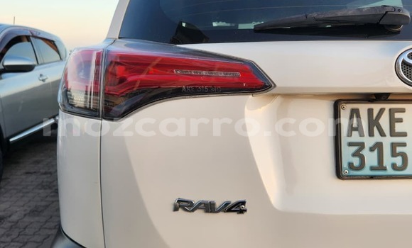 Nunua Ilio tumika Toyota RAV4 Nyeupe Gari ndani ya Maputo nchini Maputo Nunua Ilio tumika Toyota RAV4 Nyeupe Gari ndani ya Maputo nchini Maputo