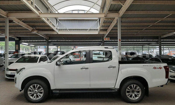 Tenga Tsaru Isuzu KB Chena Mota in Maputo in Maputo Tenga Tsaru Isuzu KB Chena Mota in Maputo in Maputo