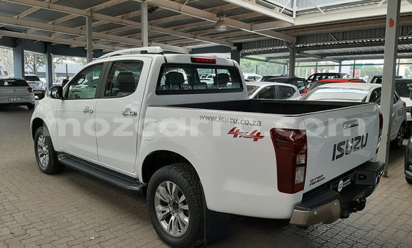 Tenga Tsaru Isuzu KB Chena Mota in Maputo in Maputo Tenga Tsaru Isuzu KB Chena Mota in Maputo in Maputo