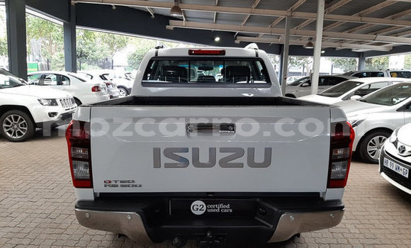 Tenga Tsaru Isuzu KB Chena Mota in Maputo in Maputo Tenga Tsaru Isuzu KB Chena Mota in Maputo in Maputo