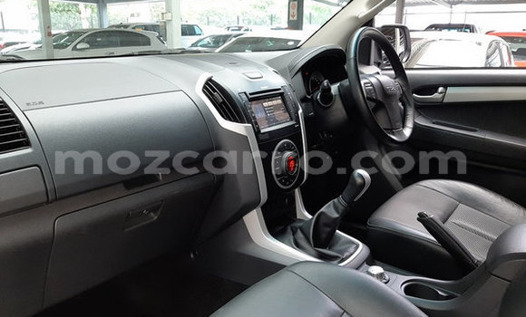 Tenga Tsaru Isuzu KB Chena Mota in Maputo in Maputo Tenga Tsaru Isuzu KB Chena Mota in Maputo in Maputo