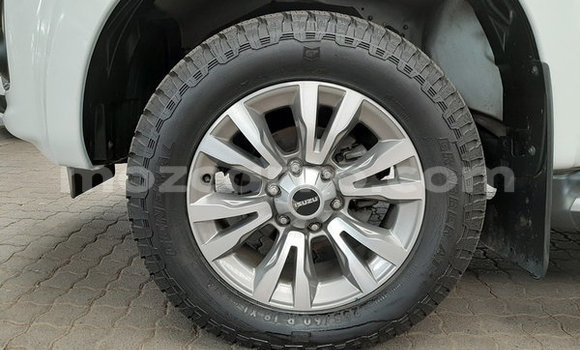 Tenga Tsaru Isuzu KB Chena Mota in Maputo in Maputo Tenga Tsaru Isuzu KB Chena Mota in Maputo in Maputo