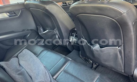 Nunua Ilio tumika Mercedes-Benz C250 coupe Nyeusi Gari ndani ya Maputo nchini Maputo Nunua Ilio tumika Mercedes-Benz C250 coupe Nyeusi Gari ndani ya Maputo nchini Maputo