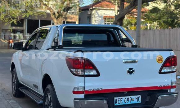 Nunua Ilio tumika Mazda BT-50 Nyeupe Gari ndani ya Maputo nchini Maputo Nunua Ilio tumika Mazda BT-50 Nyeupe Gari ndani ya Maputo nchini Maputo