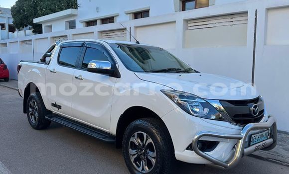 Nunua Ilio tumika Mazda BT-50 Nyeupe Gari ndani ya Maputo nchini Maputo Nunua Ilio tumika Mazda BT-50 Nyeupe Gari ndani ya Maputo nchini Maputo
