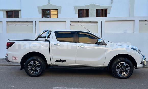 Nunua Ilio tumika Mazda BT-50 Nyeupe Gari ndani ya Maputo nchini Maputo Nunua Ilio tumika Mazda BT-50 Nyeupe Gari ndani ya Maputo nchini Maputo