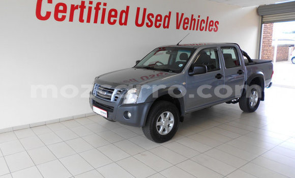 Comprar Usado Isuzu KB Azul Carro em Maputo em Maputo Comprar Usado Isuzu KB Azul Carro em Maputo em Maputo