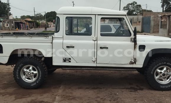 Buy Used Land Rover Defender White Car in Maputo in Maputo Buy Used Land Rover Defender White Car in Maputo in Maputo