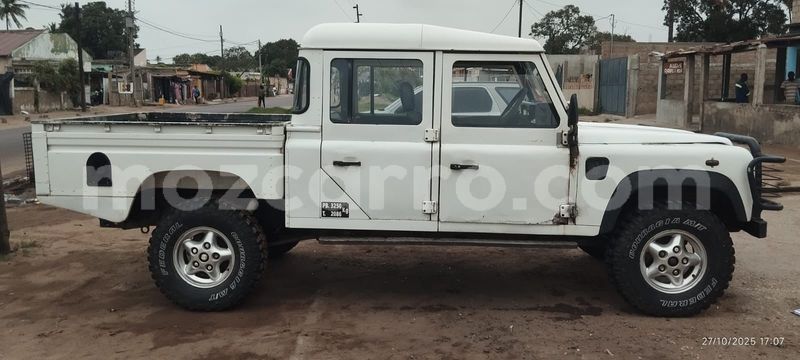 Big with watermark land rover defender maputo maputo 40071