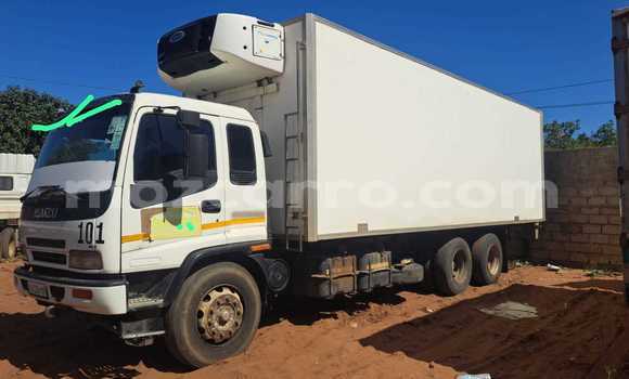 Comprar Usado Isuzu FTR 850 Branco Caminhão em Maputo em Maputo Comprar Usado Isuzu FTR 850 Branco Caminhão em Maputo em Maputo