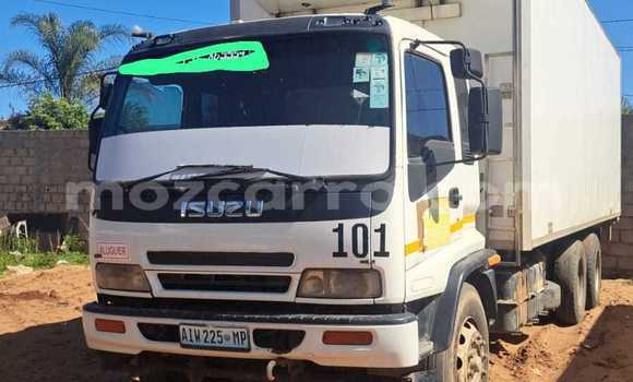 Comprar Usado Isuzu FTR 850 Branco Caminhão em Maputo em Maputo Comprar Usado Isuzu FTR 850 Branco Caminhão em Maputo em Maputo