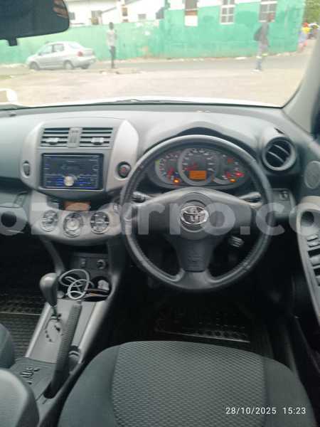 Big with watermark toyota rav4 manica manica 40073