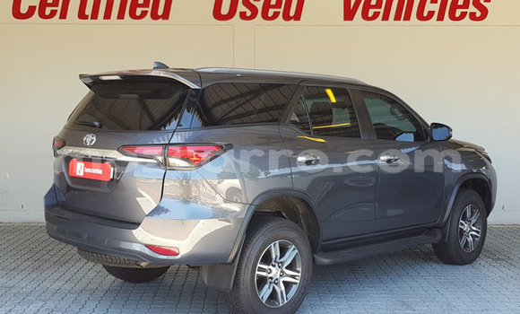 Nunua Ilio tumika Toyota Fortuner Nyingine Gari ndani ya Maputo nchini Maputo Nunua Ilio tumika Toyota Fortuner Nyingine Gari ndani ya Maputo nchini Maputo