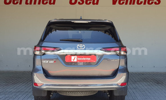 Nunua Ilio tumika Toyota Fortuner Nyingine Gari ndani ya Maputo nchini Maputo Nunua Ilio tumika Toyota Fortuner Nyingine Gari ndani ya Maputo nchini Maputo