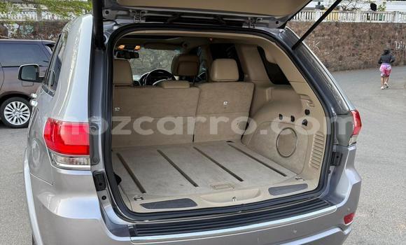 Nunua Ilio tumika Jeep Cherokee Other Gari ndani ya Maputo nchini Maputo Nunua Ilio tumika Jeep Cherokee Other Gari ndani ya Maputo nchini Maputo