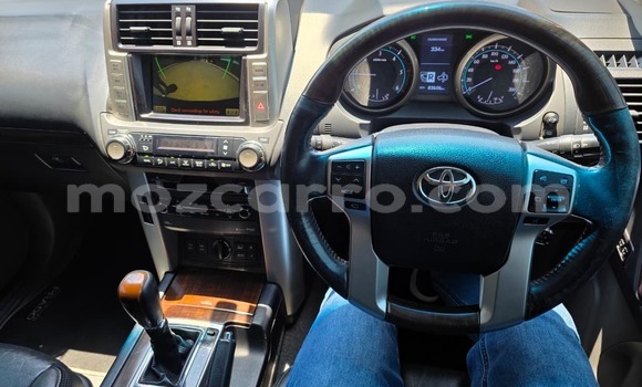 Nunua Ilio tumika Toyota Land Cruiser Prado Nyeupe Gari ndani ya Maputo nchini Maputo Nunua Ilio tumika Toyota Land Cruiser Prado Nyeupe Gari ndani ya Maputo nchini Maputo